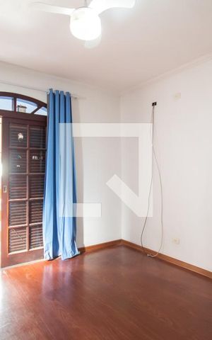 Casa à venda com 250m², 3 quartos e 2 vagas Casa à venda com 250m², 3 quartos e 2 vagasSuíte 3