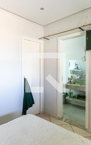 Casa à venda com 220m², 3 quartos e 2 vagas Casa à venda com 220m², 3 quartos e 2 vagasSuíte