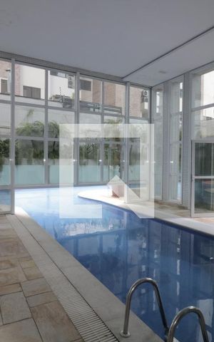 Apartamento à venda com 421m², 4 quartos e 6 vagasÁrea comum - Piscina Coberta
