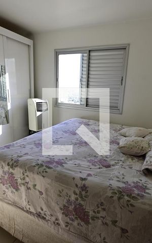 Apartamento para alugar com 90m², 3 quartos e 2 vagas Apartamento para alugar com 90m², 3 quartos e 2 vagasQuarto