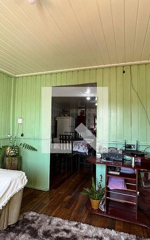 Casa à venda com 60m², 2 quartos e 2 vagasSala