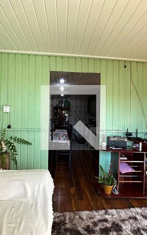 Casa à venda com 60m², 2 quartos e 2 vagasSala