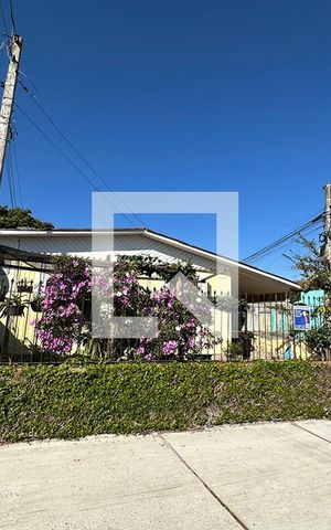 Casa à venda com 60m², 2 quartos e 2 vagasFachada