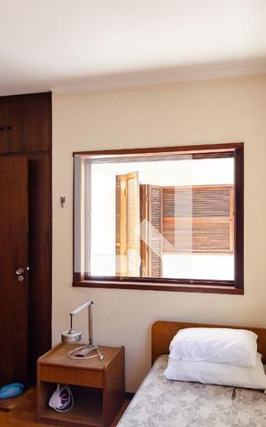 Casa à venda com 320m², 4 quartos e 3 vagas Casa à venda com 320m², 4 quartos e 3 vagasSuíte 2