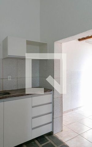 Casa para alugar com 55m², 2 quartos e sem vaga Casa para alugar com 55m², 2 quartos e sem vagaCozinha e Área de Serviço