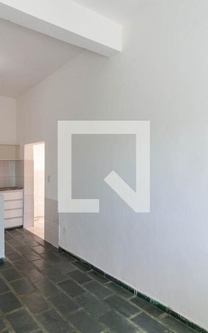 Casa para alugar com 55m², 2 quartos e sem vaga Casa para alugar com 55m², 2 quartos e sem vagaSala