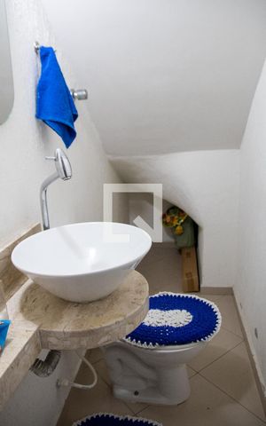 Casa à venda com 120m², 3 quartos e 2 vagas Casa à venda com 120m², 3 quartos e 2 vagasBanheiro 3