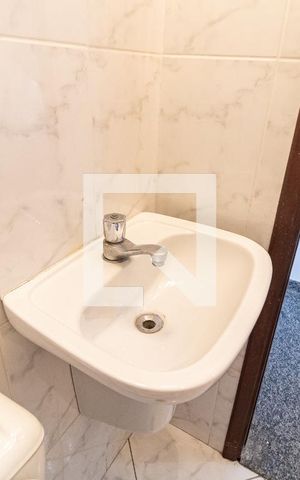 Casa à venda com 200m², 3 quartos e 4 vagas Casa à venda com 200m², 3 quartos e 4 vagasLavabo