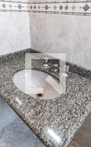 Casa à venda com 200m², 3 quartos e 4 vagas Casa à venda com 200m², 3 quartos e 4 vagasBanheiro da Suíte 2