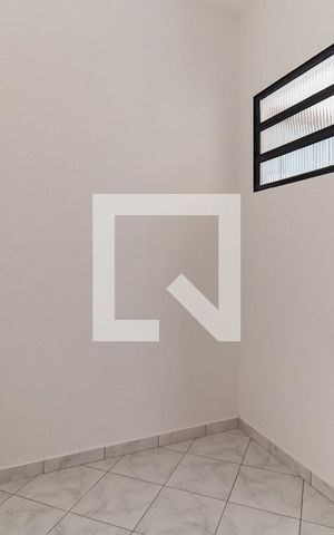 Casa à venda com 200m², 3 quartos e 4 vagas Casa à venda com 200m², 3 quartos e 4 vagasQuarto de Serviço