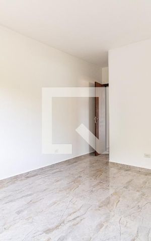 Casa à venda com 200m², 3 quartos e 4 vagas Casa à venda com 200m², 3 quartos e 4 vagasSuíte 2