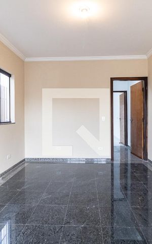 Casa à venda com 200m², 3 quartos e 4 vagas Casa à venda com 200m², 3 quartos e 4 vagasSala