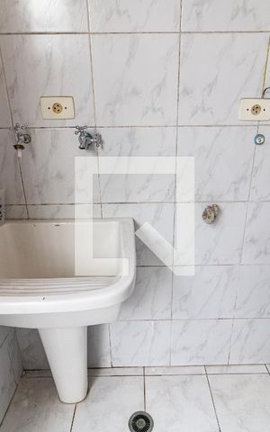 Casa à venda com 200m², 3 quartos e 4 vagas Casa à venda com 200m², 3 quartos e 4 vagasÁrea de Serviço