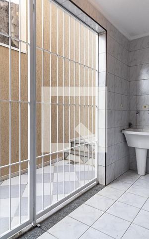 Casa à venda com 200m², 3 quartos e 4 vagas Casa à venda com 200m², 3 quartos e 4 vagasÁrea de Serviço