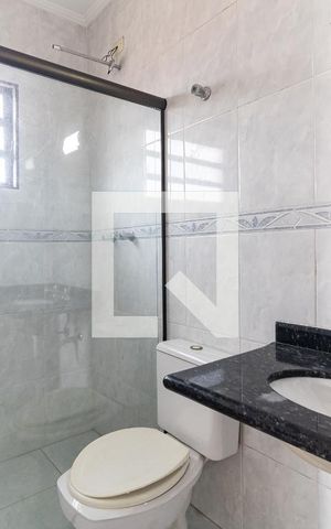 Casa à venda com 200m², 3 quartos e 4 vagas Casa à venda com 200m², 3 quartos e 4 vagasBanheiro da Suíte 1