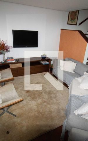 Casa à venda com 400m², 5 quartos e 3 vagas Casa à venda com 400m², 5 quartos e 3 vagasSala