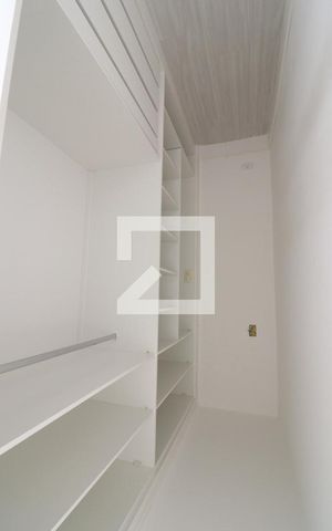 Apartamento para alugar com 58m², 2 quartos e 1 vagaCloset Quarto 1 