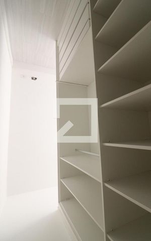 Apartamento para alugar com 58m², 2 quartos e 1 vagaCloset Quarto 1 