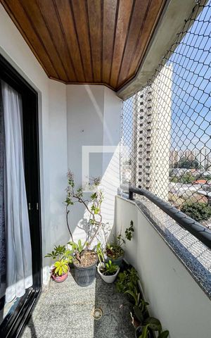 Apartamento à venda com 133m², 3 quartos e 2 vagas Apartamento à venda com 133m², 3 quartos e 2 vagasVaranda