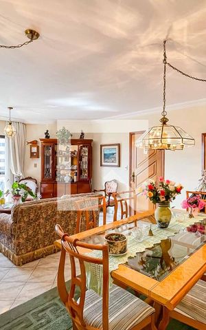 Apartamento à venda com 133m², 3 quartos e 2 vagas Apartamento à venda com 133m², 3 quartos e 2 vagasSala