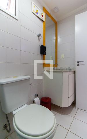 Apartamento à venda com 75m², 3 quartos e 1 vaga Apartamento à venda com 75m², 3 quartos e 1 vagaBanheiro Social