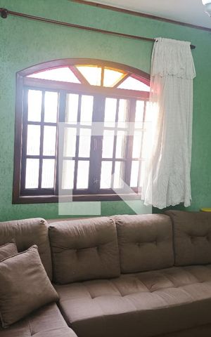 Casa à venda com 108m², 2 quartos e 2 vagas Casa à venda com 108m², 2 quartos e 2 vagasSala