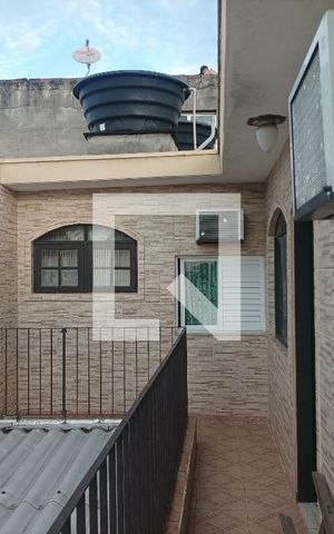 Casa à venda com 108m², 2 quartos e 2 vagas Casa à venda com 108m², 2 quartos e 2 vagasVaranda cobertura