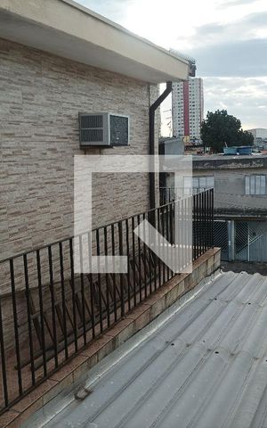 Casa à venda com 108m², 2 quartos e 2 vagas Casa à venda com 108m², 2 quartos e 2 vagasVaranda cobertura
