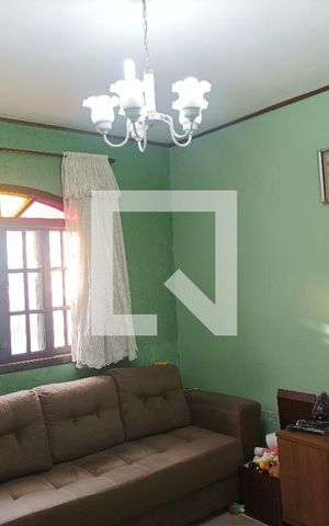 Casa à venda com 108m², 2 quartos e 2 vagas Casa à venda com 108m², 2 quartos e 2 vagasSala