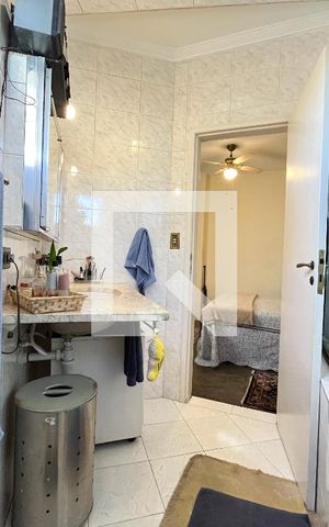 Casa à venda com 250m², 4 quartos e 5 vagas Casa à venda com 250m², 4 quartos e 5 vagasBanheiro