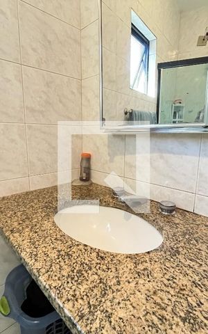 Casa à venda com 250m², 4 quartos e 5 vagas Casa à venda com 250m², 4 quartos e 5 vagasBanheiro