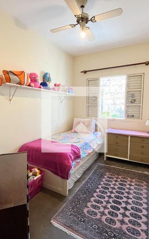 Casa à venda com 250m², 4 quartos e 5 vagas Casa à venda com 250m², 4 quartos e 5 vagasQuarto 4