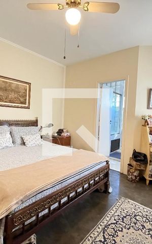 Casa à venda com 250m², 4 quartos e 5 vagas Casa à venda com 250m², 4 quartos e 5 vagasQuarto 1