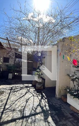 Casa à venda com 250m², 4 quartos e 5 vagas Casa à venda com 250m², 4 quartos e 5 vagasÁrea Comum