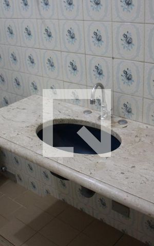 Casa para alugar com 690m², 5 quartos e 7 vagasBanheiro 2