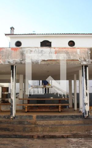 Casa para alugar com 690m², 5 quartos e 7 vagasQuintal