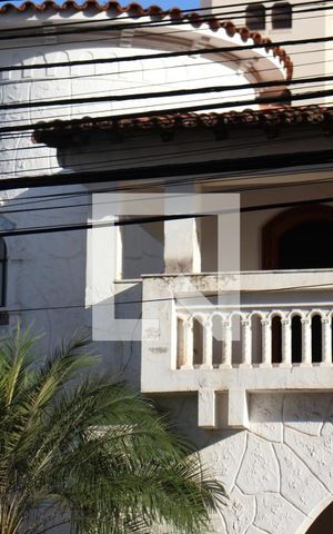 Casa para alugar com 690m², 5 quartos e 7 vagasFachada