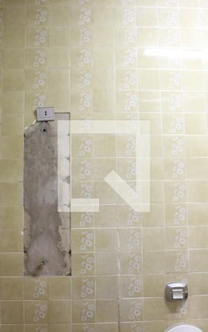 Casa para alugar com 690m², 5 quartos e 7 vagasBanheiro 1