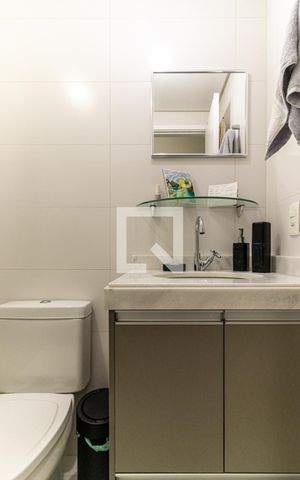 Apartamento à venda com 65m², 2 quartos e 1 vagaBanheiro Social - Armário