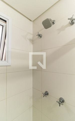 Apartamento à venda com 65m², 2 quartos e 1 vagaBanheiro da Suíte - Ducha