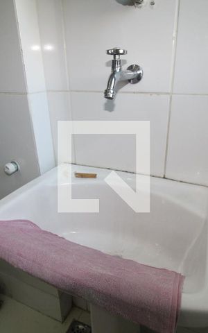 Apartamento para alugar com 77m², 3 quartos e 1 vagaÁrea de Serviço