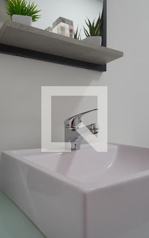 Apartamento à venda com 78m², 2 quartos e 1 vagaBanheiro  suíte 