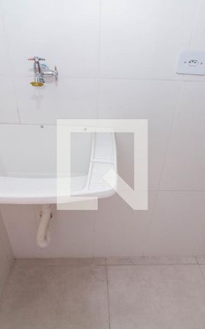 Apartamento à venda com 29m², 1 quarto e sem vaga Apartamento à venda com 29m², 1 quarto e sem vagaCozinha e Área de Serviço