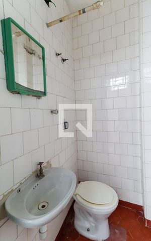 Casa à venda com 168m², 3 quartos e 1 vaga Casa à venda com 168m², 3 quartos e 1 vagaBanheiro de Serviço