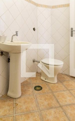 Apartamento para alugar com 60m², 2 quartos e sem vaga Apartamento para alugar com 60m², 2 quartos e sem vagaBanheiro