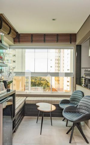 Apartamento à venda com 78m², 2 quartos e 2 vagas Apartamento à venda com 78m², 2 quartos e 2 vagasSala