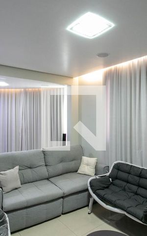 Apartamento à venda com 115m², 3 quartos e 2 vagas Apartamento à venda com 115m², 3 quartos e 2 vagasSala