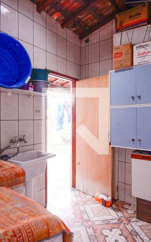 Casa à venda com 200m², 4 quartos e 4 vagas Casa à venda com 200m², 4 quartos e 4 vagasÁrea de Serviço 2