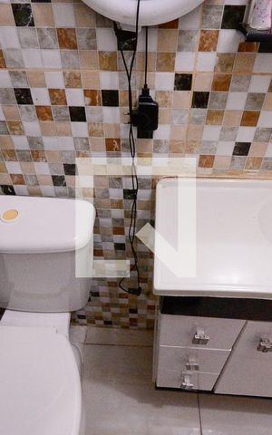 Casa à venda com 200m², 4 quartos e 4 vagas Casa à venda com 200m², 4 quartos e 4 vagasLavabo
