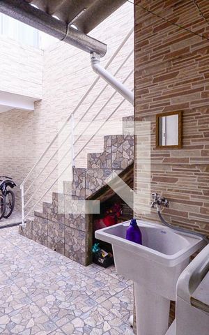 Casa à venda com 200m², 4 quartos e 4 vagas Casa à venda com 200m², 4 quartos e 4 vagasÁrea de Serviço 1